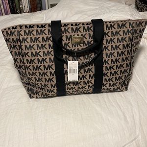Michael Kors tote